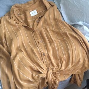 American Eagle Front tie blouse